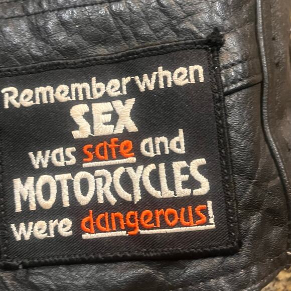 Leather Works Genuine Leather Motorcycle Biker Vest Size 42 Black Patches Men - Picture 8 of 9